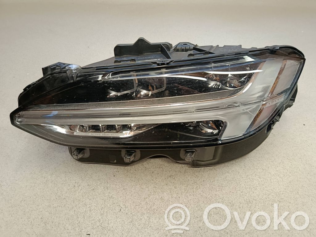 Volvo S90, V90 Scheinwerfer 