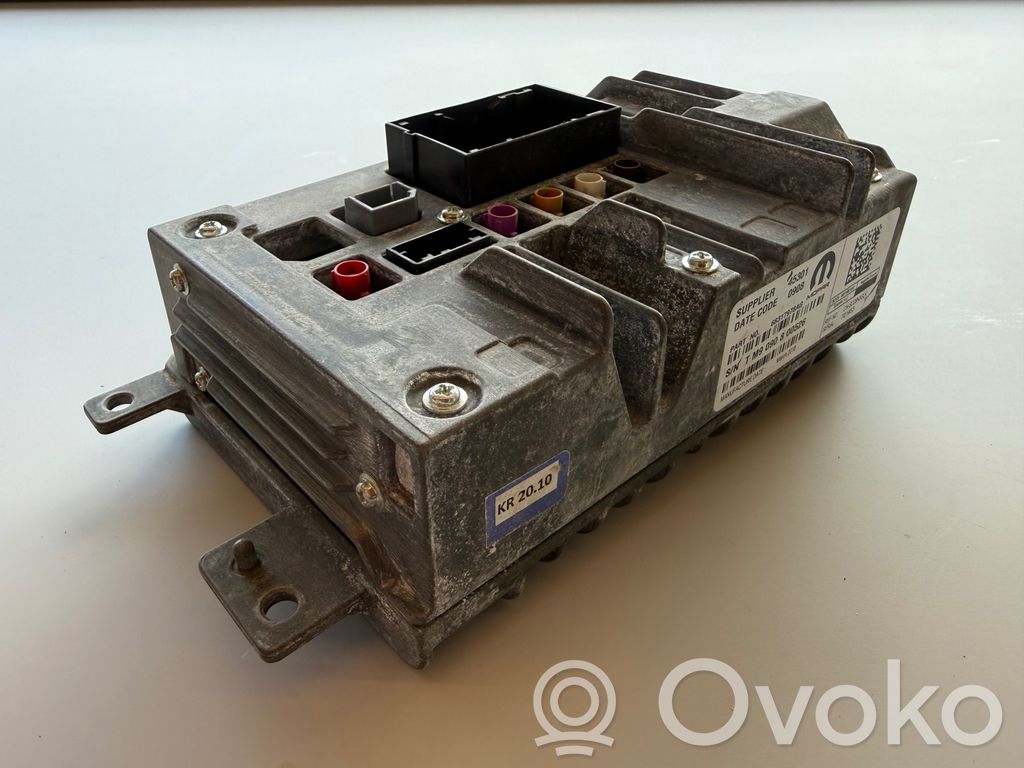 Sonstige Steuergeräte / Module   68317978AG