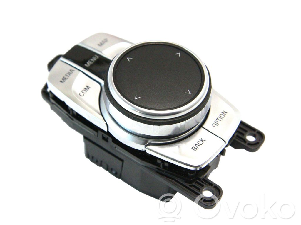 BMW 7 G11 G12 Panel radia 
