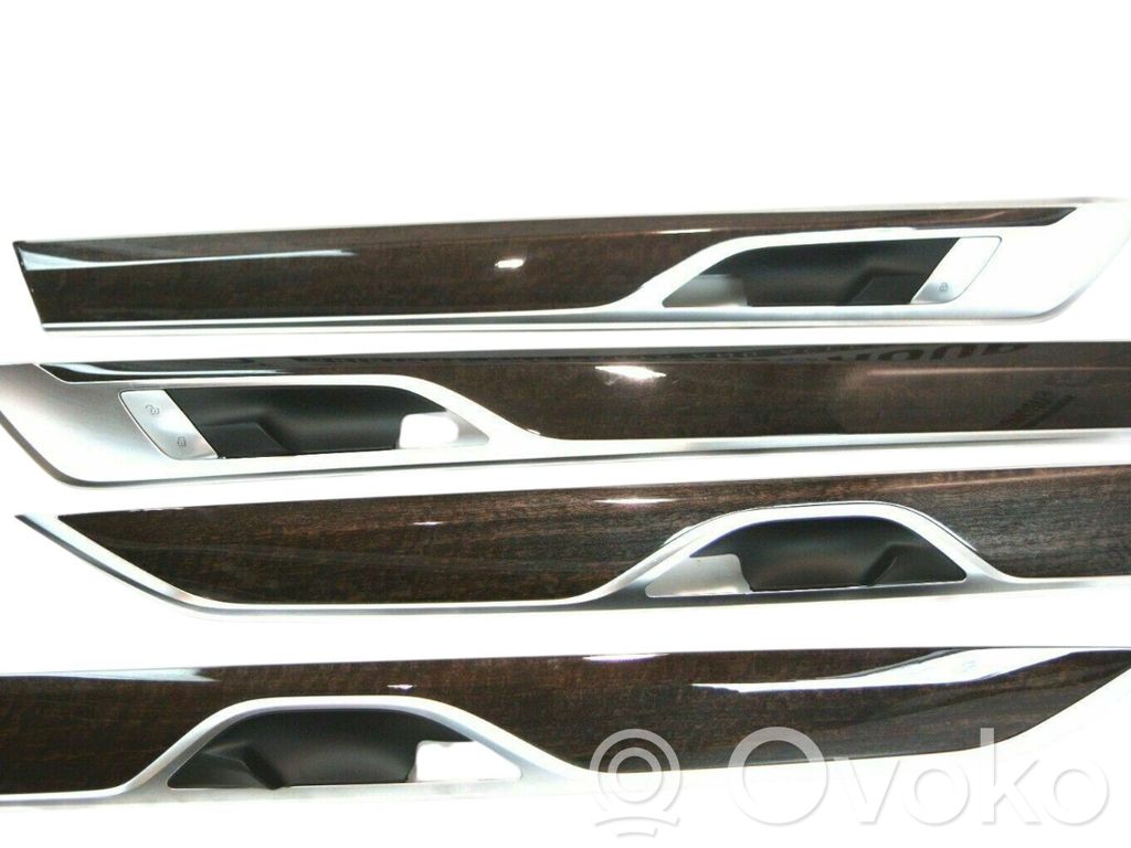 BMW 7 G11 G12 Front door card panel trim 