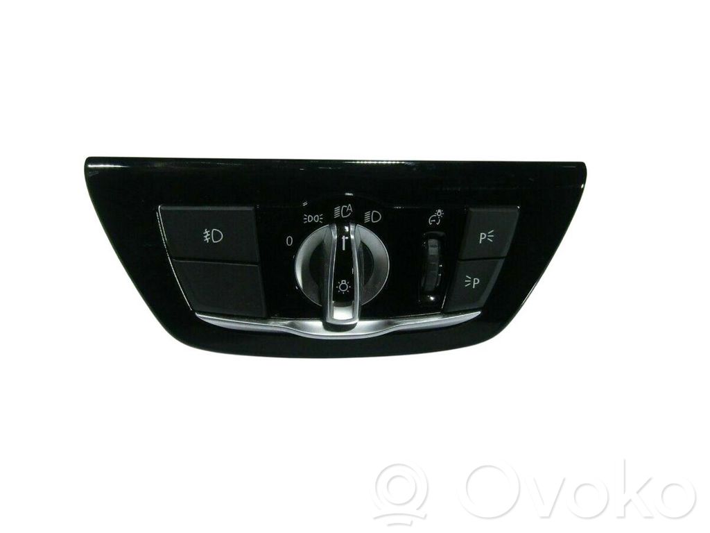 BMW M5 F90 Light switch 
