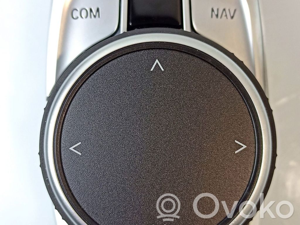 BMW 7 G11 G12 Panel radia 