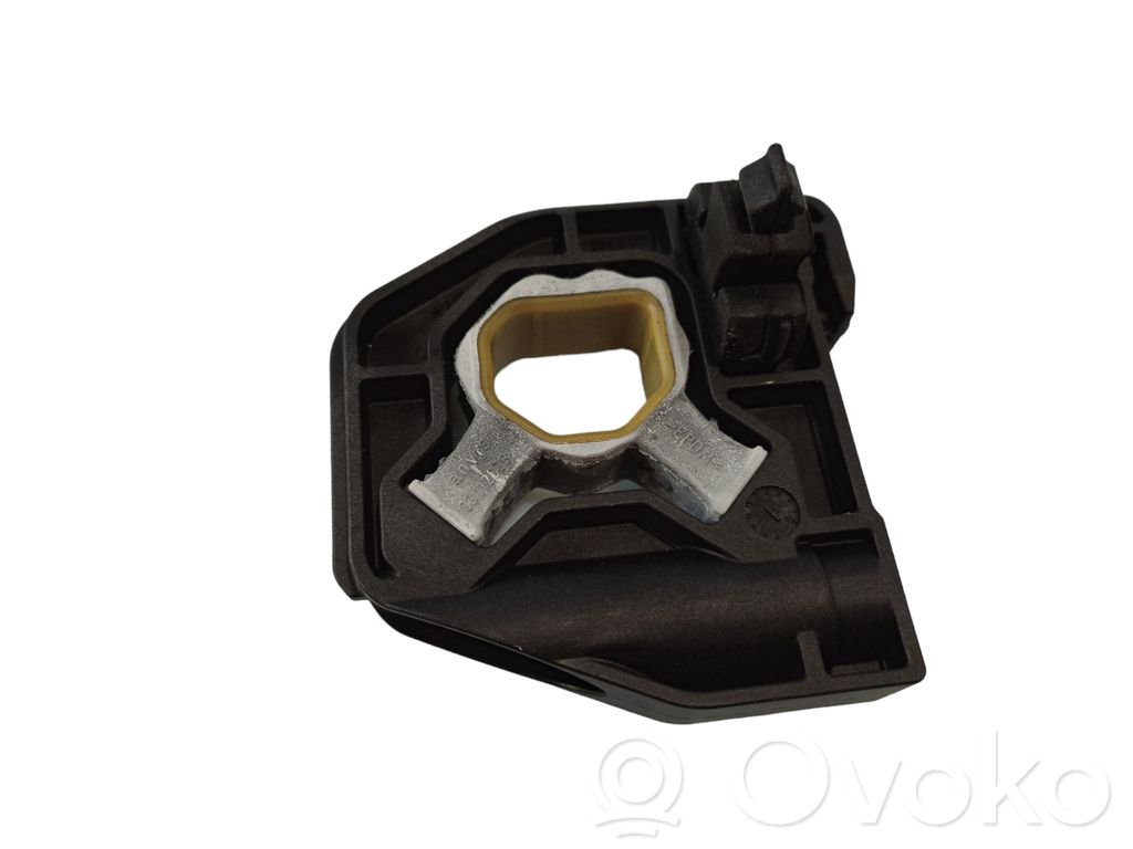 BMW 2 F22 F23 Fixation de radiateur 