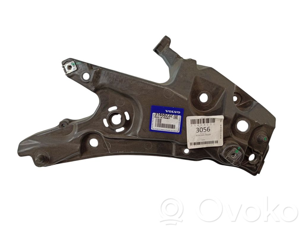 Volvo XC60 Fender mounting bracket 
