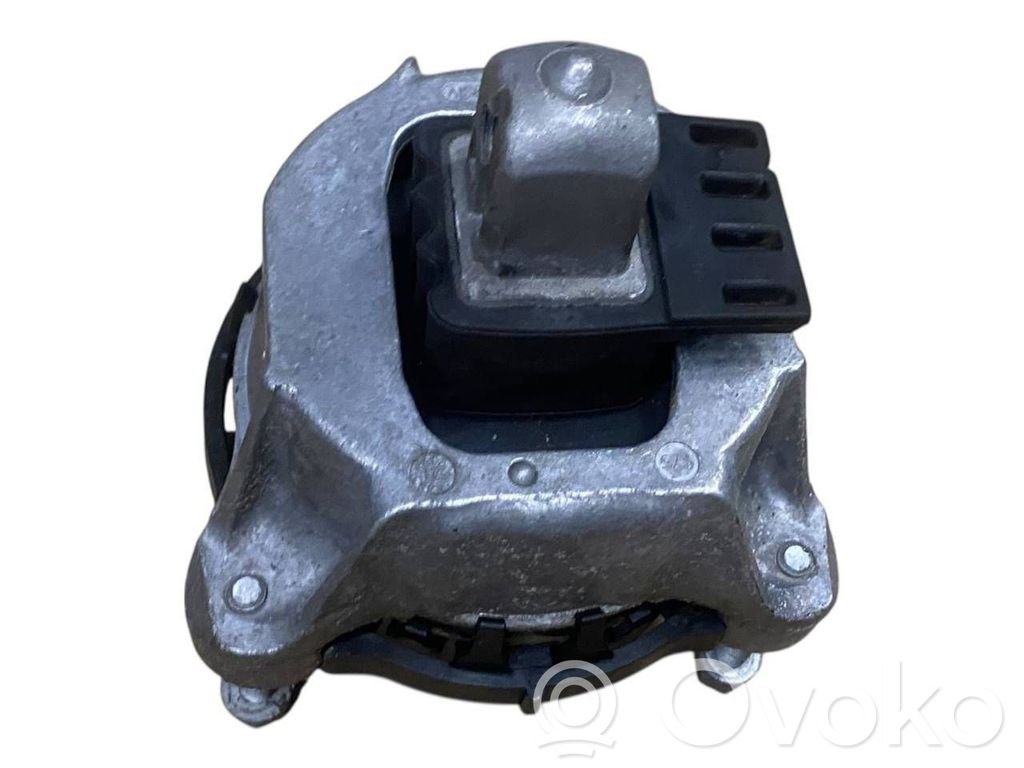 BMW X5 G05 Engine mount bracket 
