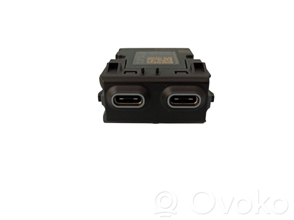 BMW M5 G90 Enchufe conector USB 