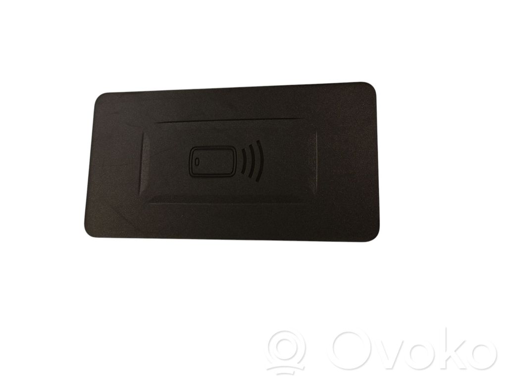 BMW X7 G07 Wireless charging module 
