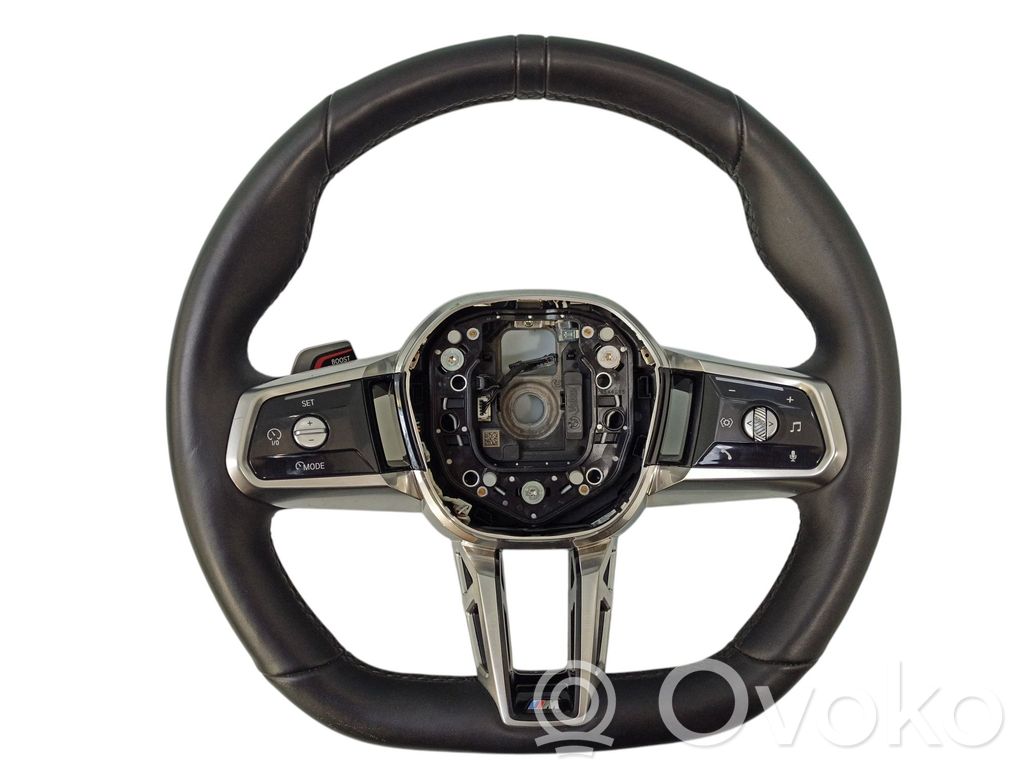 BMW i5 G60 Stūre 