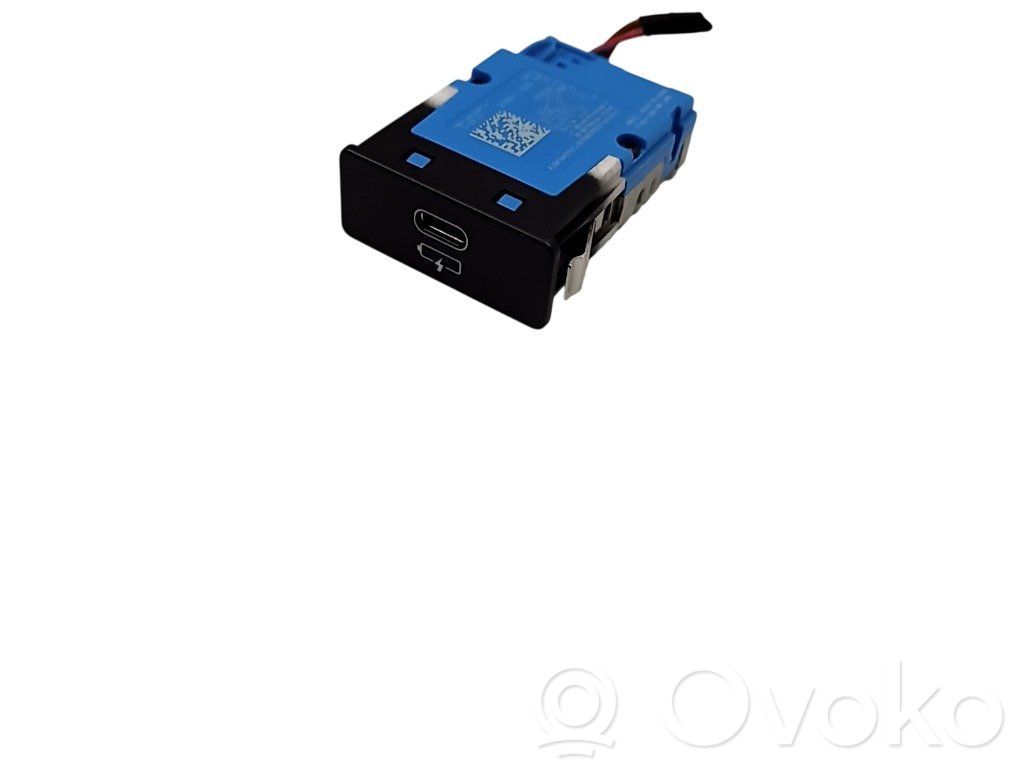 BMW 1 F40 USB socket connector 
