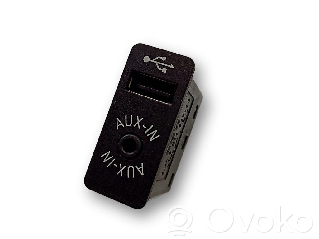 Enchufe conector USB   84109266607,9266607
