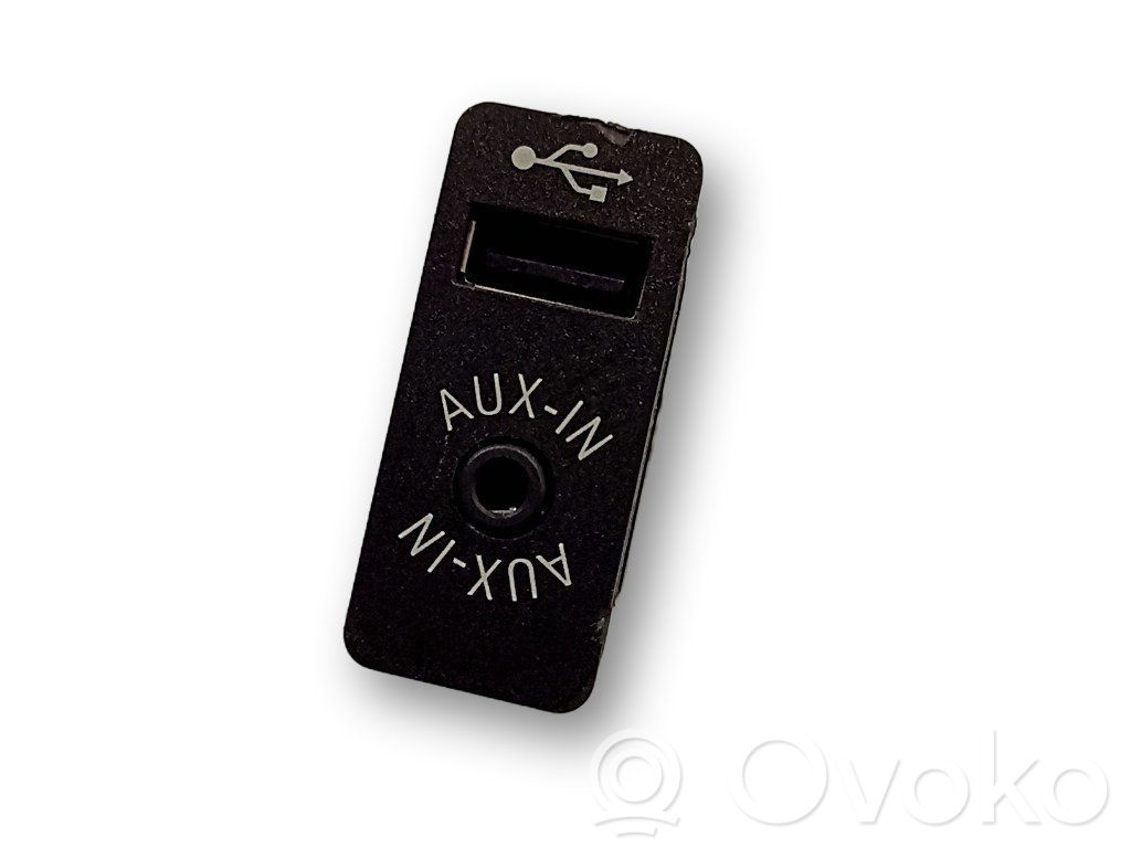 Enchufe conector USB   84109266607,9266607