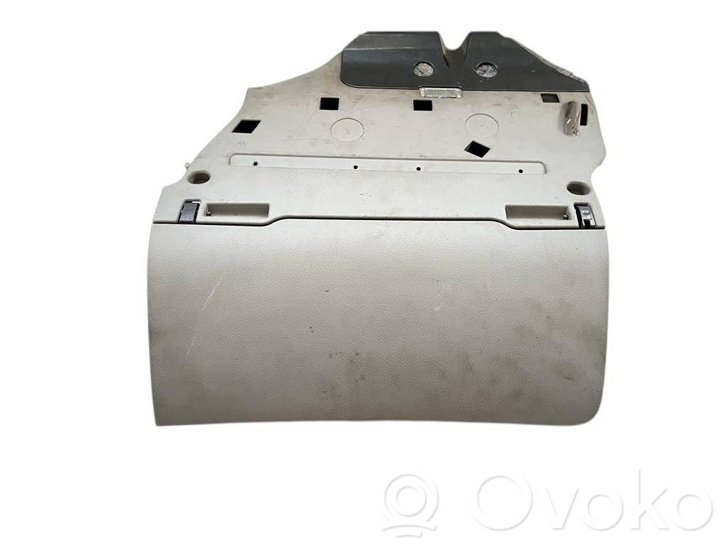 Guantera   4F1857035,432209