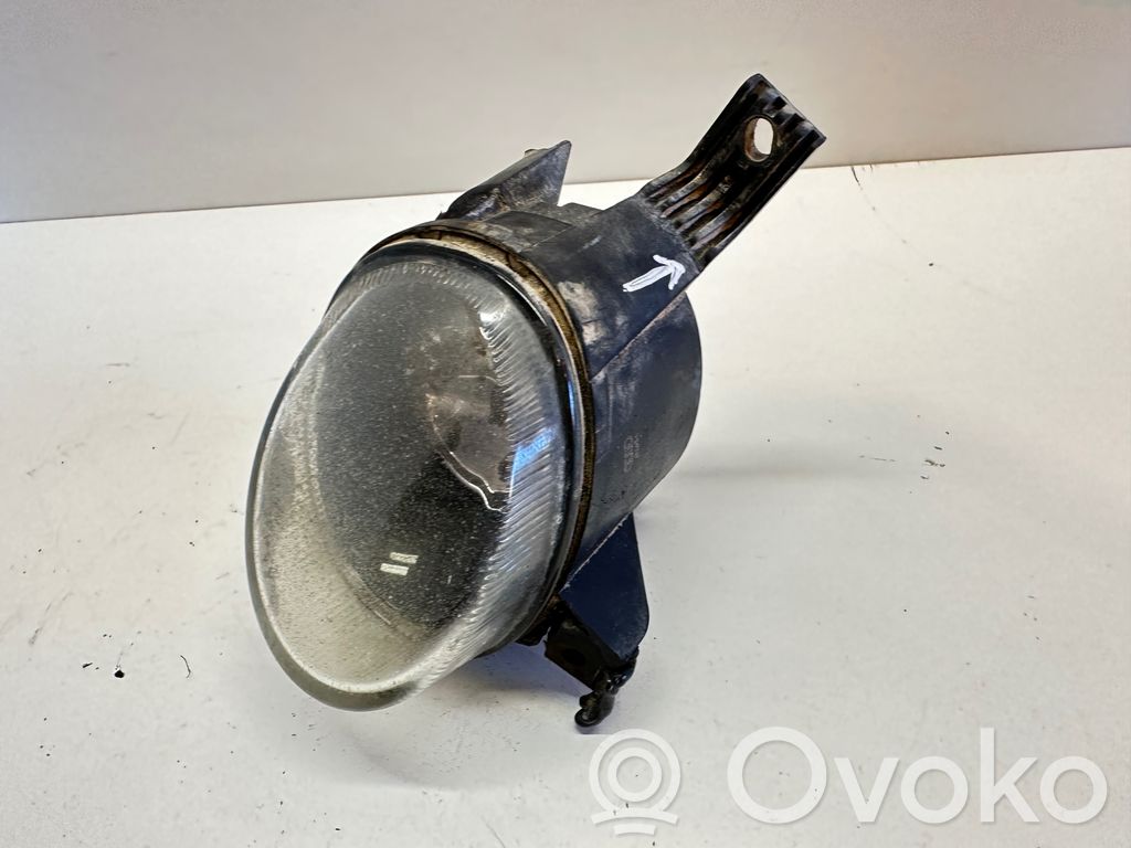 Audi A4 S4 B7 8E 8H Światło przeciwmgłowe przednie 
