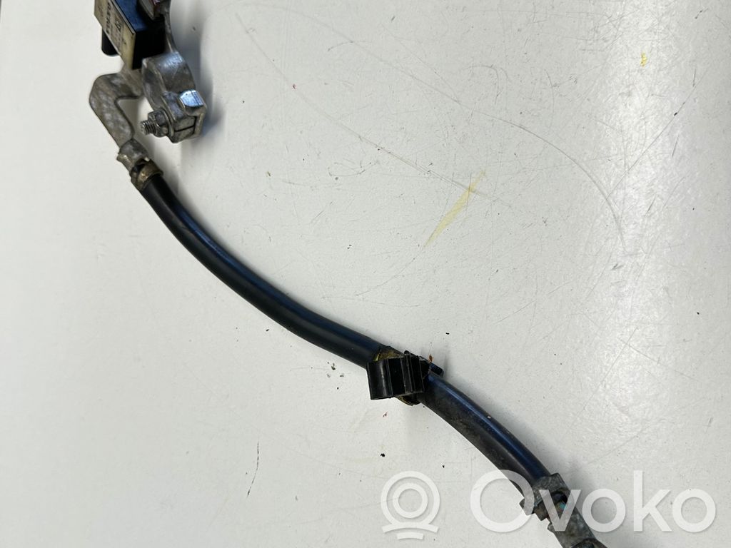 Maakaapeli, akku   31327698,17394900,C95YD2