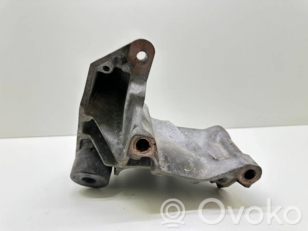 Engine mounting bracket   6G926P096,BH9SA