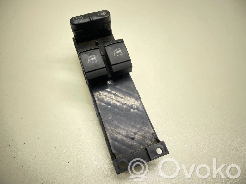 Volkswagen PASSAT B5 Electric window control switch 