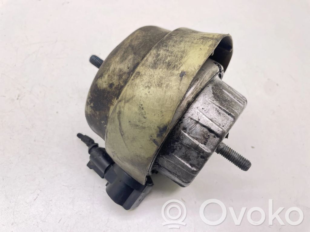 Audi A6 S6 C6 4F Engine mount bracket 