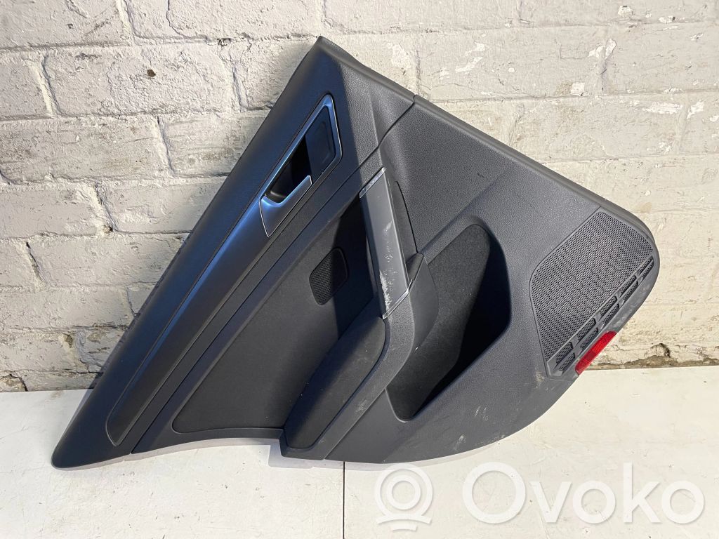Volkswagen Golf VII Boczki / Poszycie drzwi tylnych 