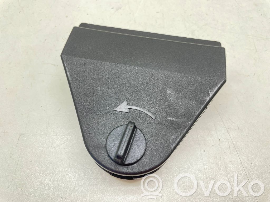 Audi A8 S8 D2 4D Hazard Warning Triangle Mounting Bracket 