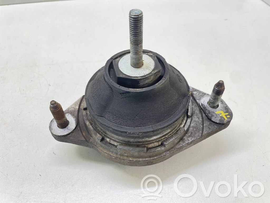Engine mount bracket   8A0199379E