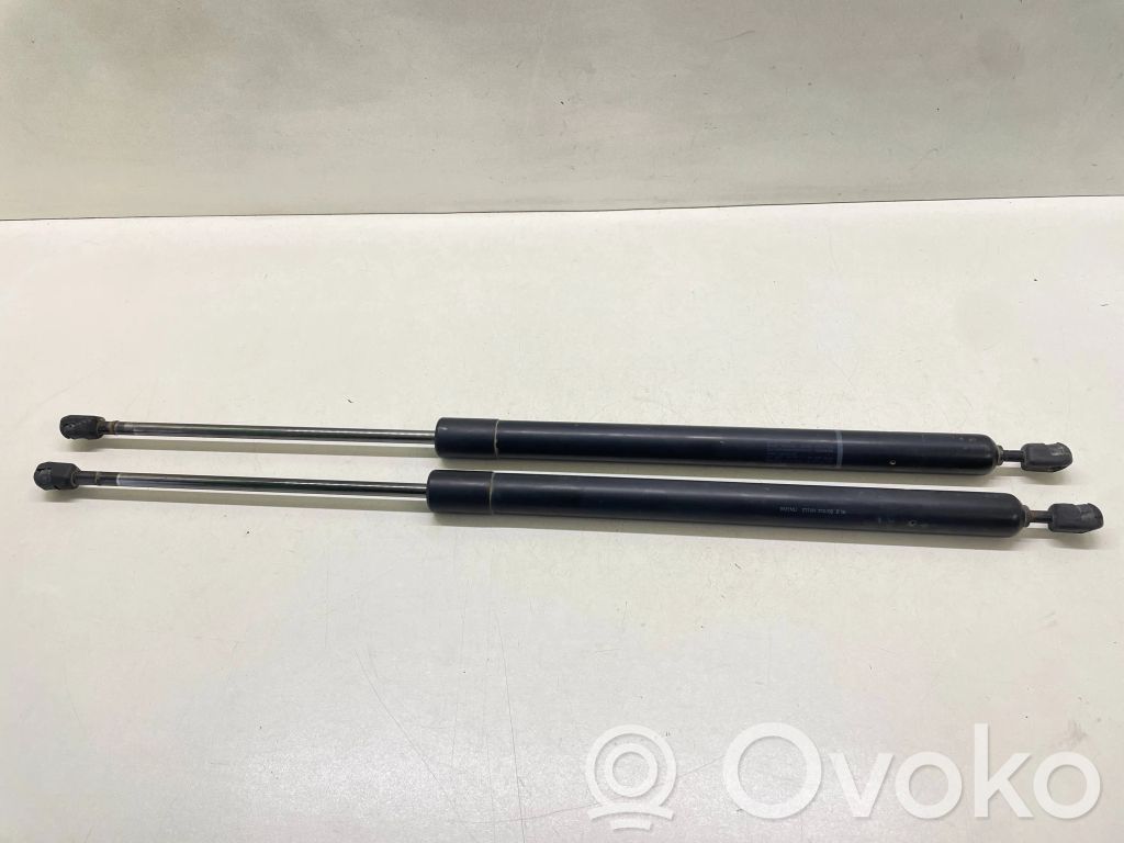 Volkswagen Transporter - Caravelle T4 Tailgate/trunk strut/damper 