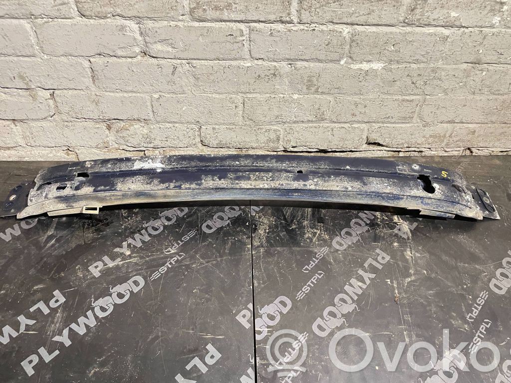 Volvo V70 Priekšpusē bampera sija / balka 