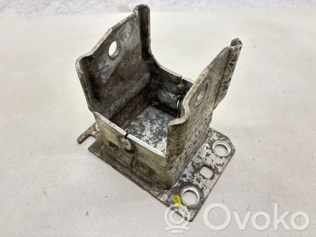 Audi A8 S8 D3 4E Front bumper cross member 