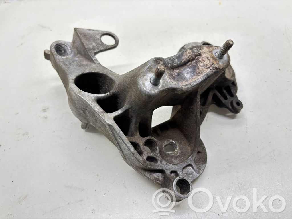 Engine mounting bracket   4F0199351N