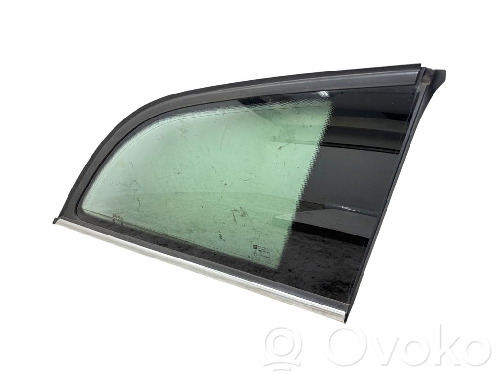 Opel Vectra C Vidrio lateral trasero 