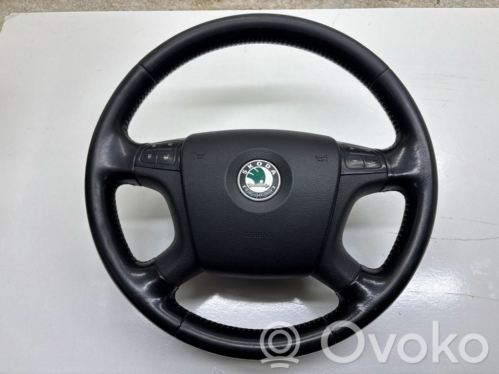 Skoda Octavia Mk2 (1Z) Ohjauspyörä 