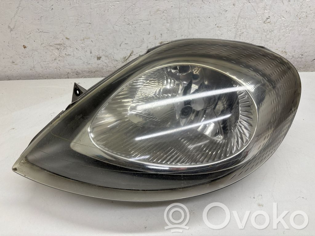 Opel Vivaro Phare frontale 