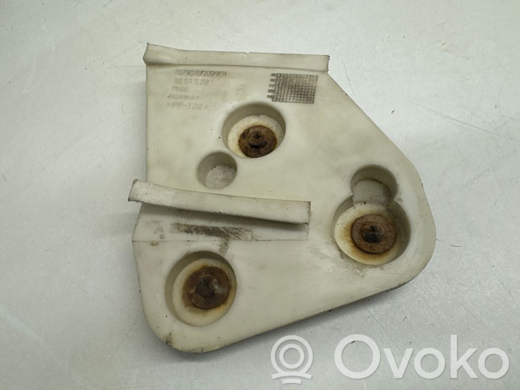 Volvo S70  V70  V70 XC Uchwyt / Mocowanie zderzaka tylnego 