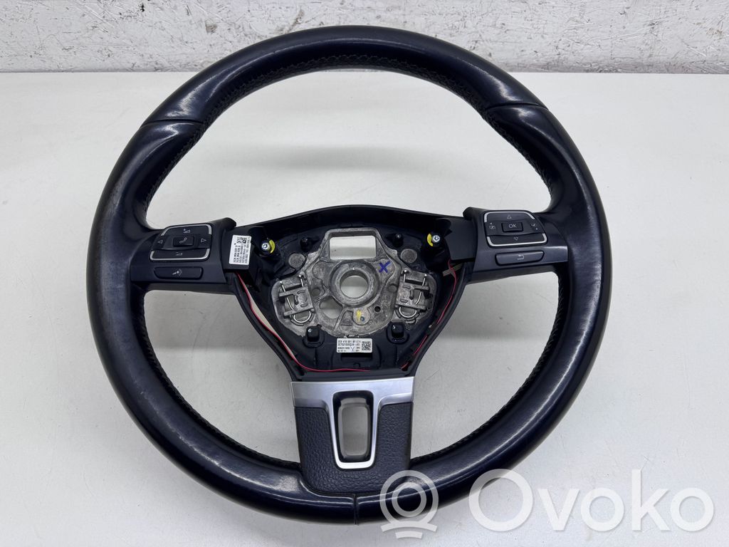 Volkswagen PASSAT B7 Ohjauspyörä 