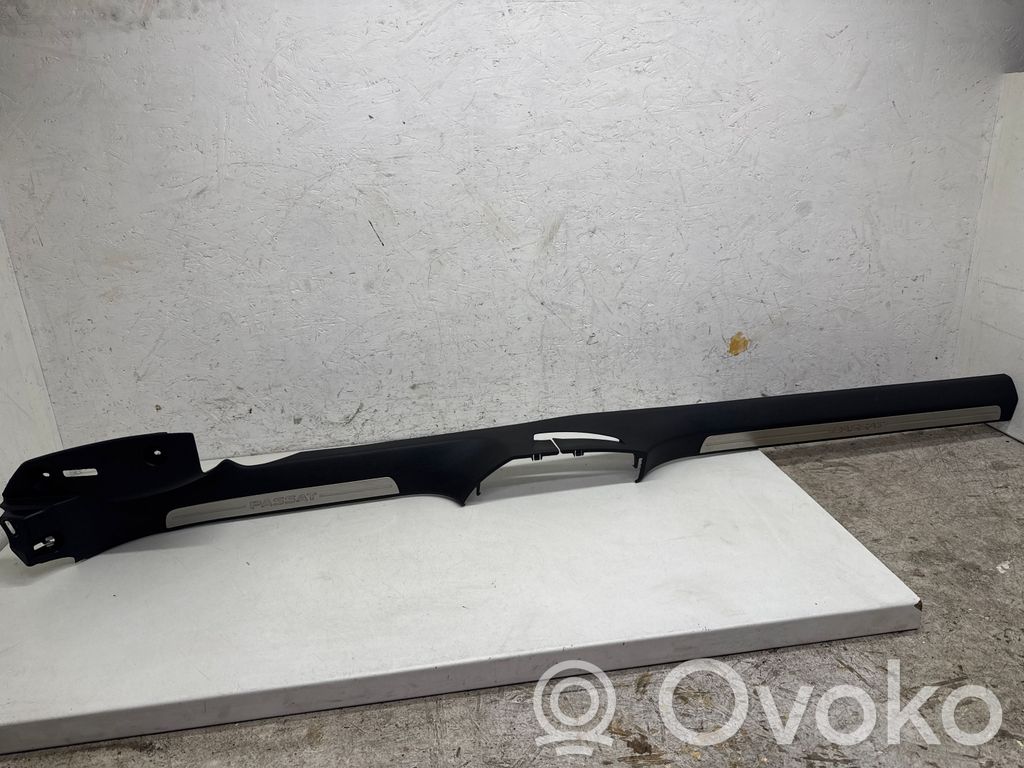 Volkswagen PASSAT B7 Etuoven kynnyksen suojalista 