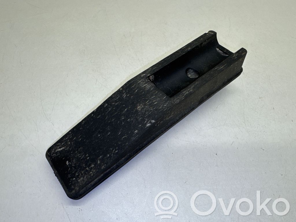 Audi A6 S6 C6 4F Steckdose 