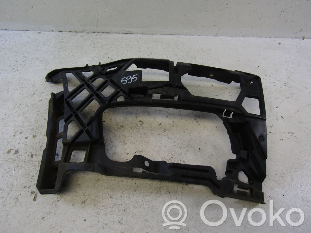 Volkswagen Golf VII Front bumper mounting bracket 