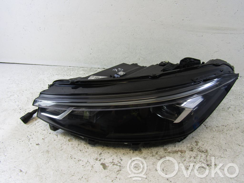 Volkswagen PASSAT B9 Lampa przednia 
