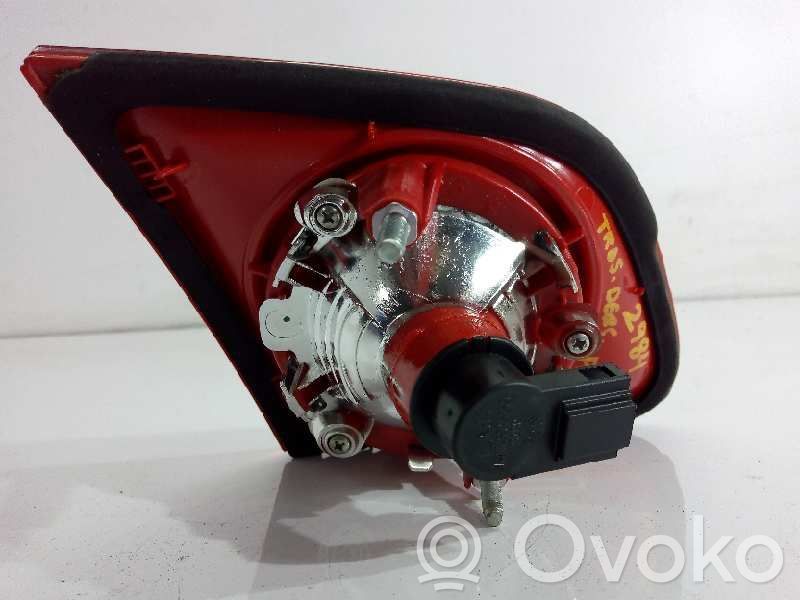 Volkswagen PASSAT B6 Third/center stoplight 