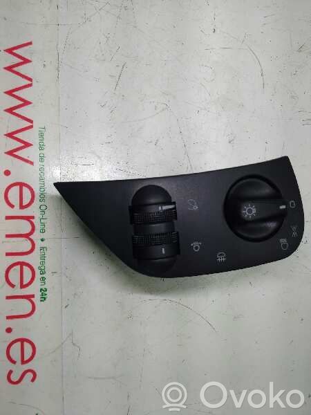 Seat Ibiza I (021A) Commodo de clignotant 