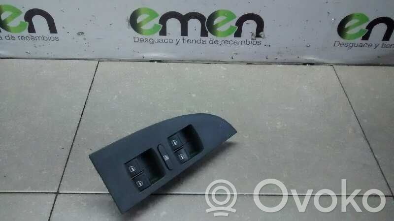 Seat Leon (1P) Moteur de lève-vitre de porte avant 