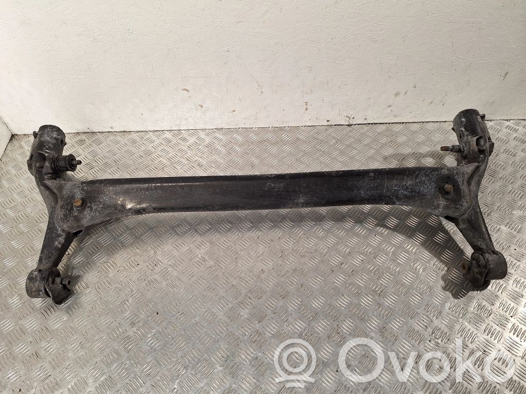 Toyota Corolla Verso AR10 Eje trasero 