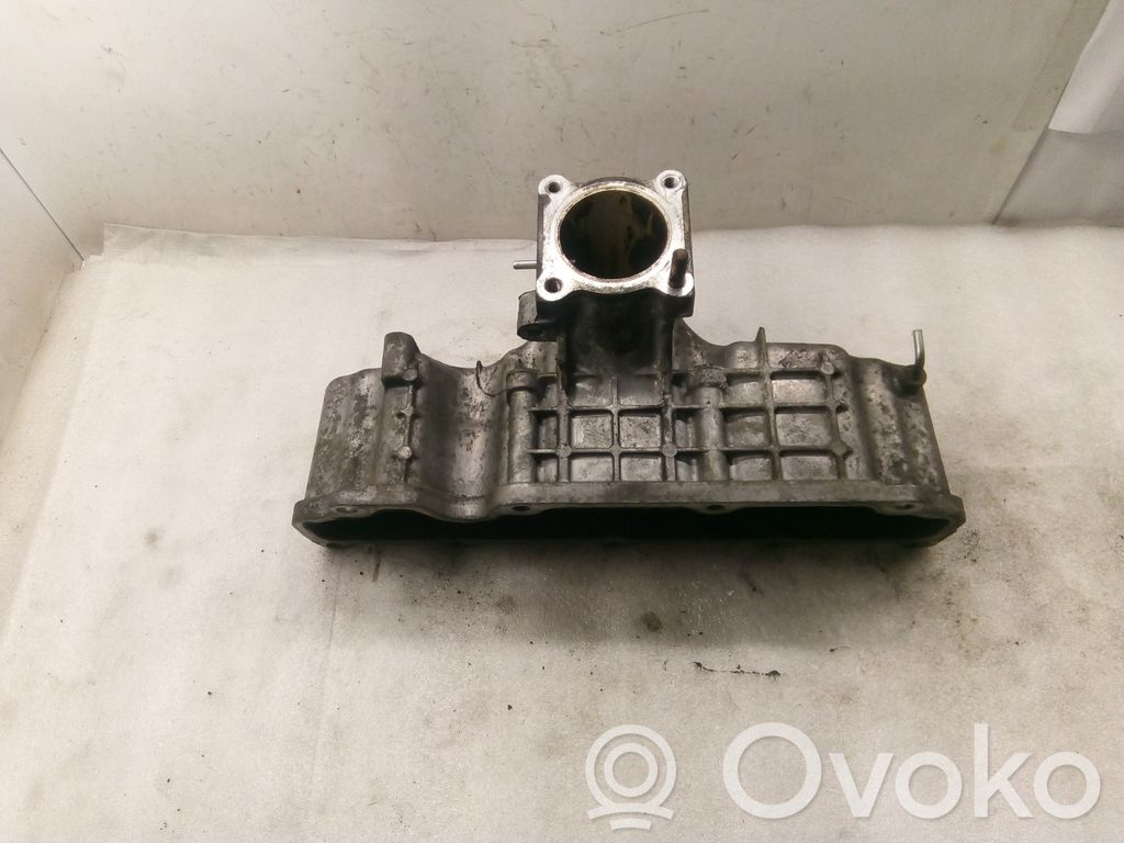Toyota Corolla Verso AR10 Colector de admisión 