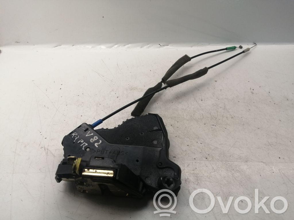 Toyota Corolla Verso AR10 Priekšpusē slēdzene 