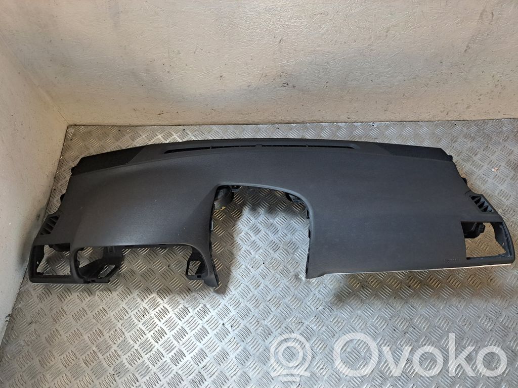 Toyota Avensis T270 Bord 