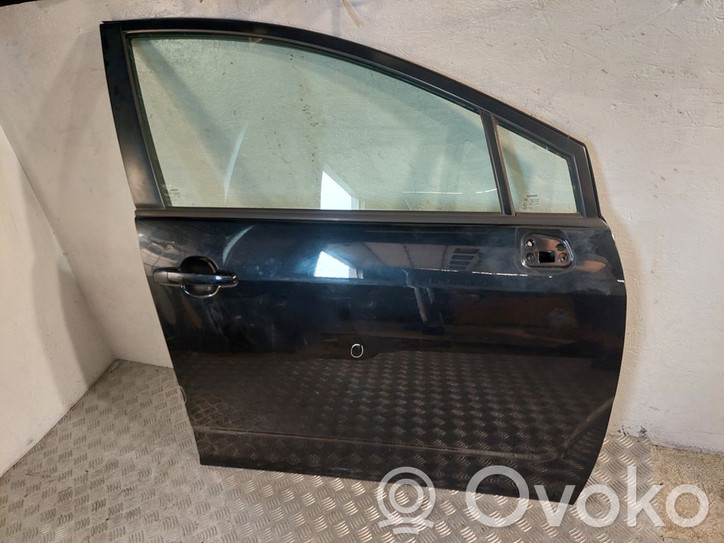 Toyota Corolla Verso AR10 Puerta delantera 