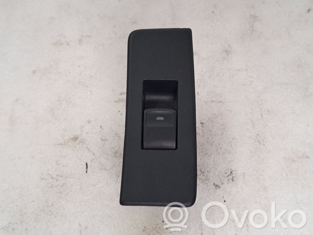 Toyota Verso Electric window control switch 