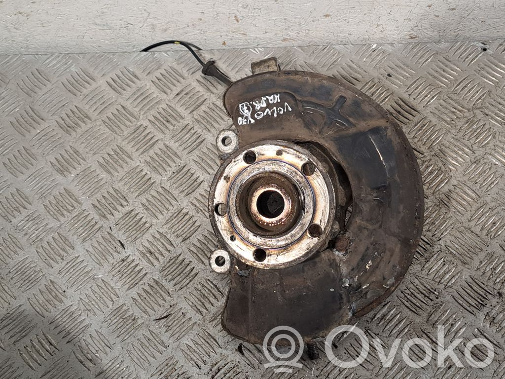 Volvo V70 Priekinė stebulė 