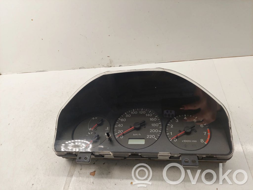 Mazda 323 F Speedometer (instrument cluster) 