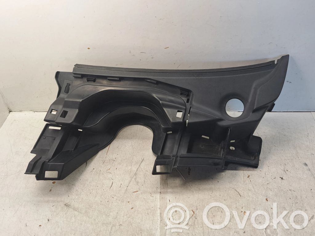 Toyota Auris 150 Windshield trim 