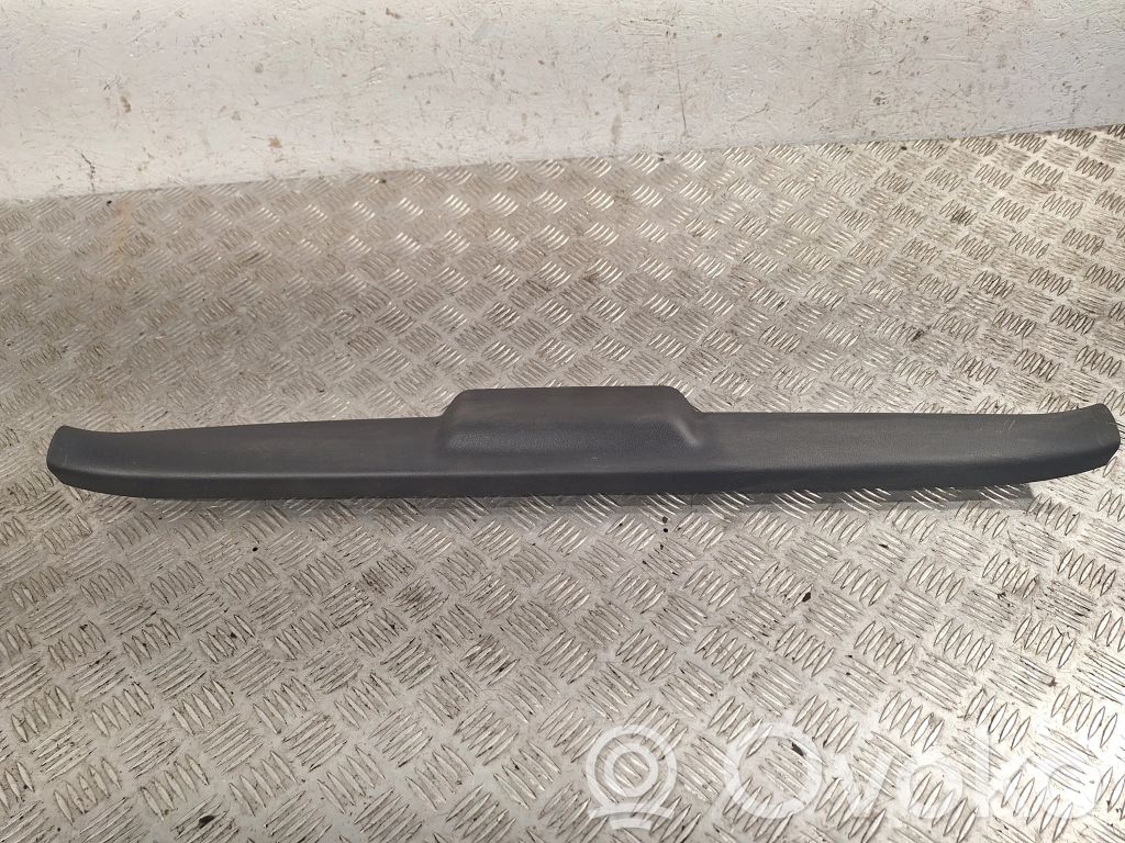 Toyota Verso Tailgate trim 
